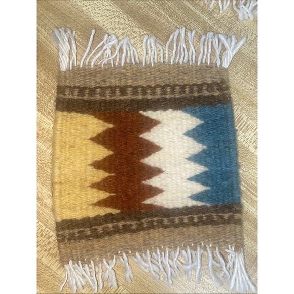 Set Of 4 Vintage NATIVE AMERICAN Handcrafted WOOL Woven COASTERS Southwestern - Picture 3 of 7